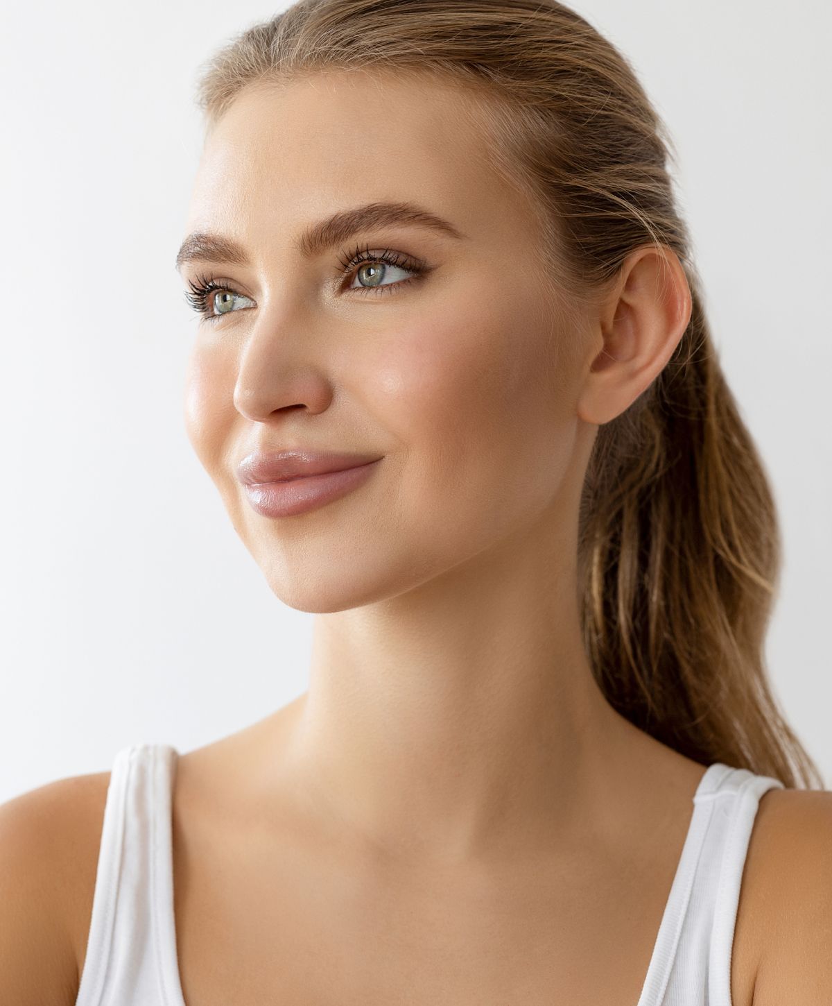 Close-up of a woman with beautiful features.